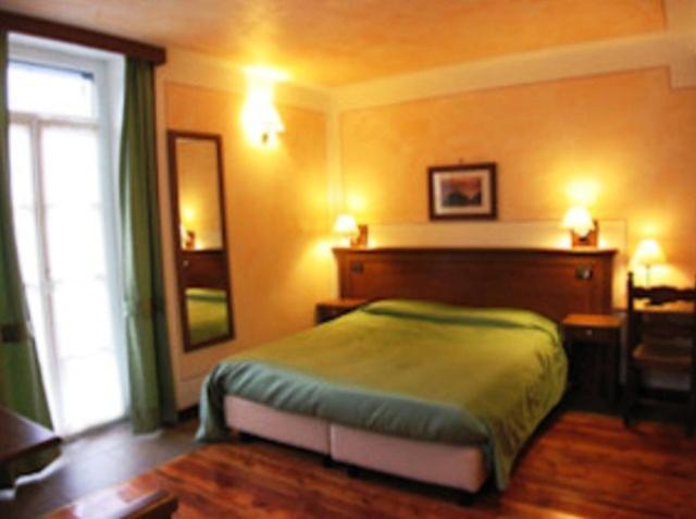 Hotel Le Soleil Challand-Saint-Anselme Buitenkant foto
