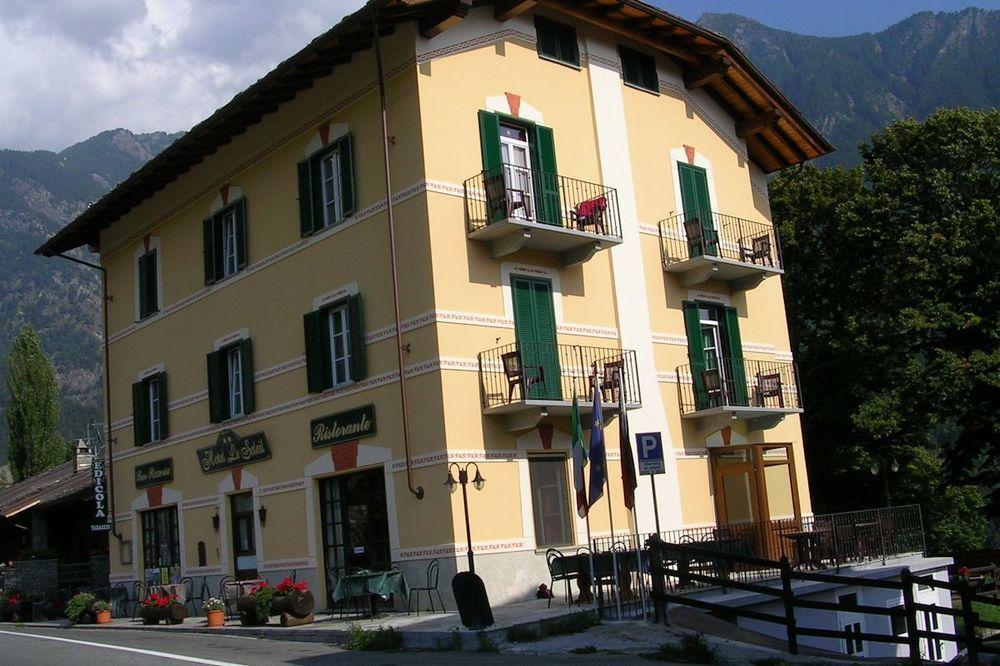 Hotel Le Soleil Challand-Saint-Anselme Buitenkant foto