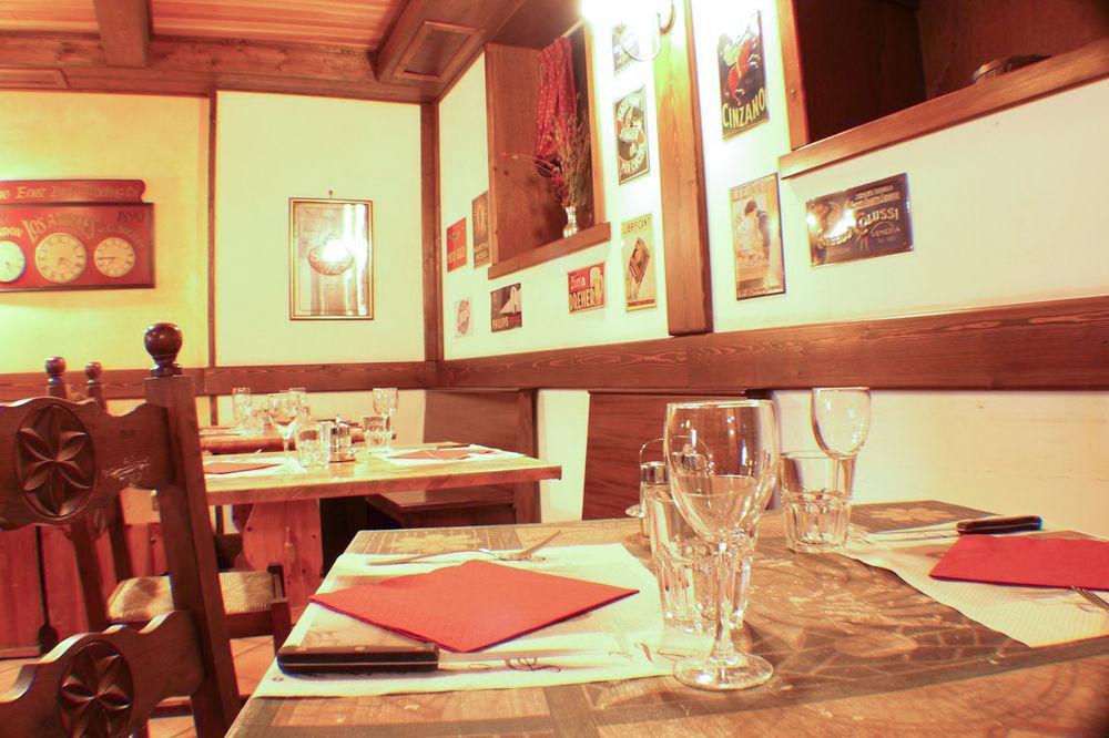 Hotel Le Soleil Challand-Saint-Anselme Buitenkant foto